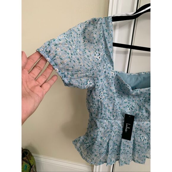 Dainty Effect Blue Floral Embroidered Pleated Puff Sleeve Top NWT - Picture 8 of 12